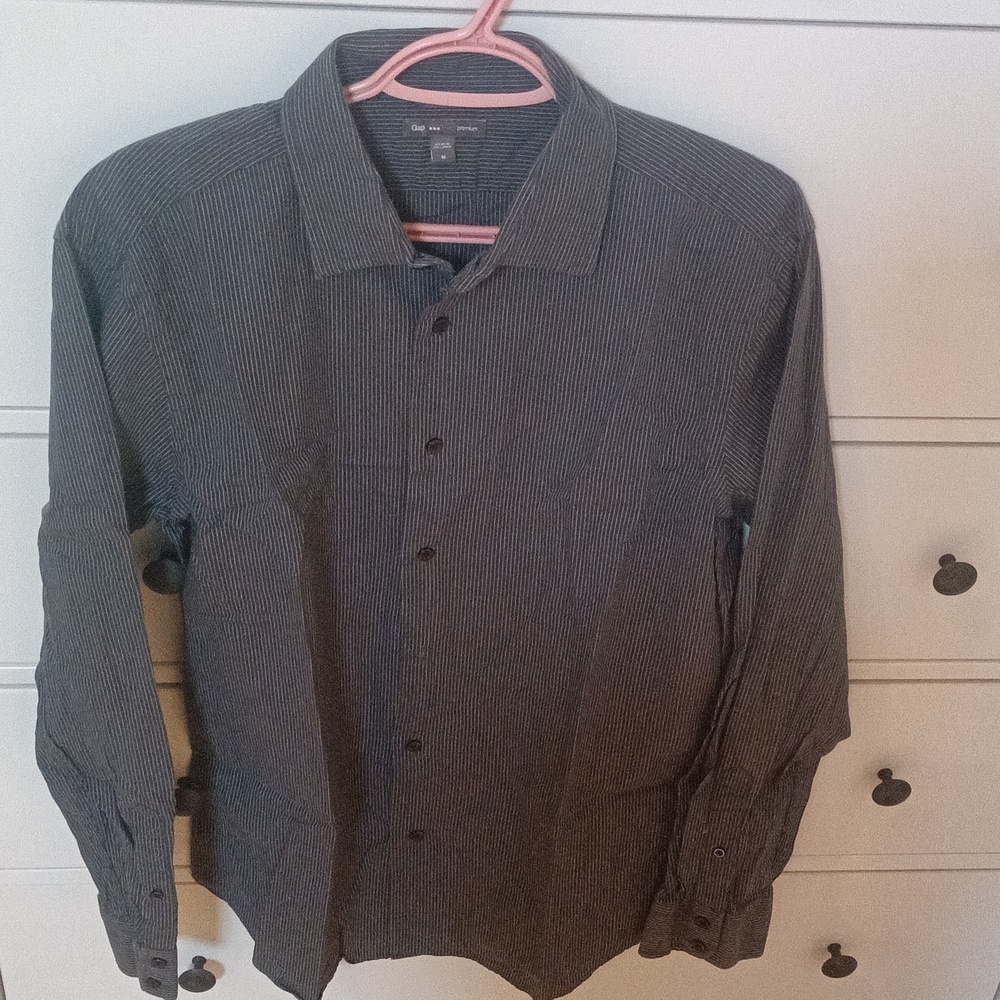 Men's Gap Premium Buttoned Down Long Sleeve Shirt